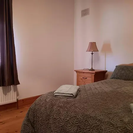 Πανσιόν 4, Williamstown, Ireland *