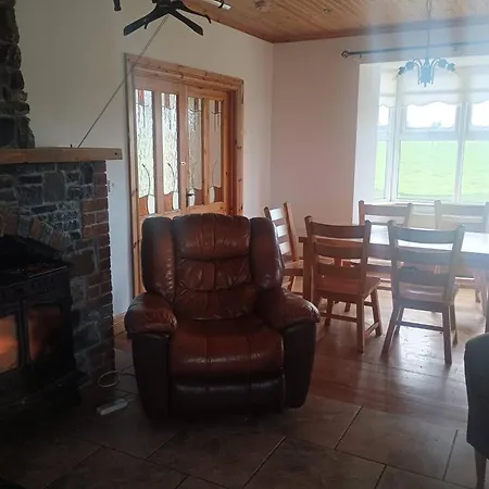 4, Williamstown, Ireland Crumlin (Mayo)